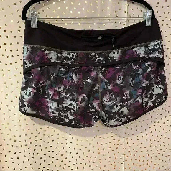 Lululemon Speed Up Short Size 10 - Picture 7 of 8